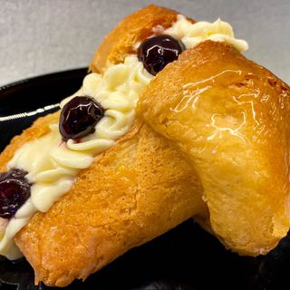 Babà con crema Grande