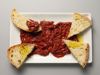 Bruschette con sardella crucolese