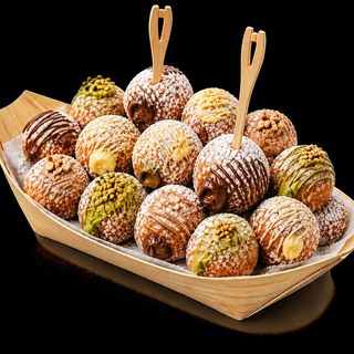 Barchetta Bon Bon guarnita con creme