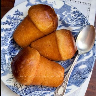 Babà panna e fragola