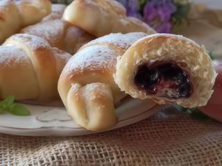 Cornetto marmellata scura