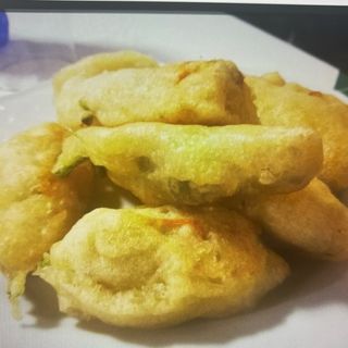 Fiori di zucca in pastella