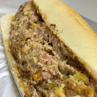 La stracciata con hamburger