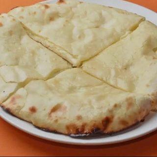 Cheese naan