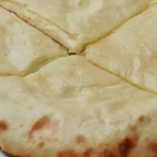 Cheese naan