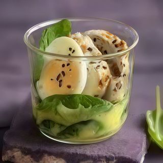 Pollo, uovo, senape, miele e spinacino