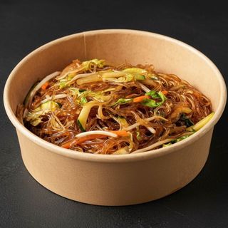 Spaghetti di soia con verdura