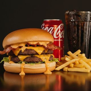 Zena smash burger 