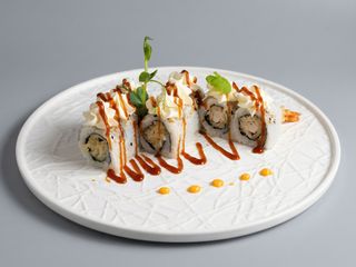 Uramaki chicken roll