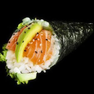 Temaki salmone avocado