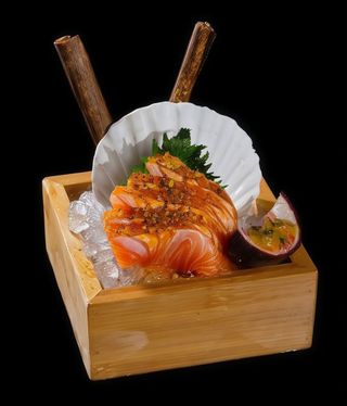 67. Sashimi scottato