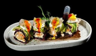 187. Black capesante