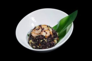 258. Riso venere con gamberi