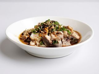 Insalata di pollo yi con pepe di Sichuan 藤椒鸡
