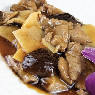 vitello bambu e funghi