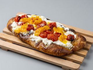Pinsa ai 4 pomodori
