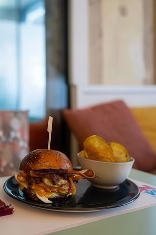 Piovra burger con chips di patate comprese