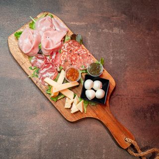Selezione di salumi e formaggi