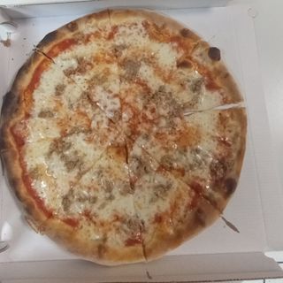 Pizza tonno e cipolla