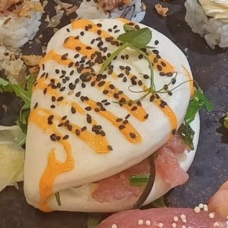 Bao tonno, wakame, mandorle 1 pezzo