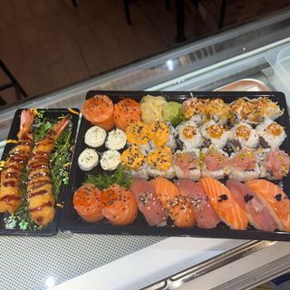 Menu Degustazione - Box da 32 pz - Bevanda omaggio