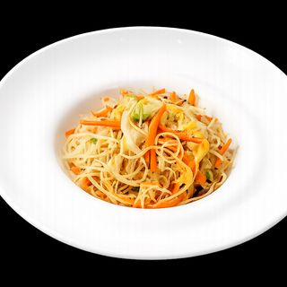 Spaghetti di riso con gamberi