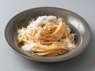 Spaghetti cacio e pepe