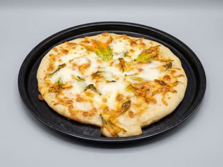 Fiori , alici e mozzarella
