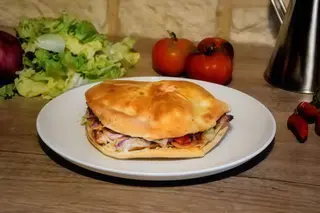 Piadina piccola kebab e burger