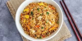 Riso con pollo e verdure