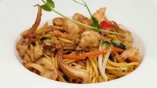 Spaghetti saltati con frutti di mare n. 26