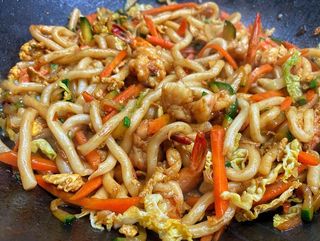 Udon con pollo