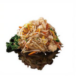 140. Spaghetti di riso con pollo e verdure