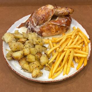 Mezzo pollo patate miste