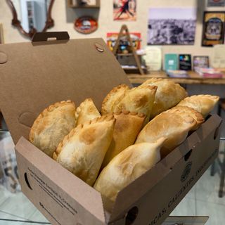 Super Chef's Box – 12 empanadas