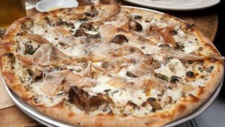 Speck, porcini e scamorza