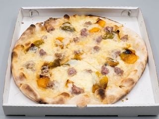 Peperoni e salsiccia