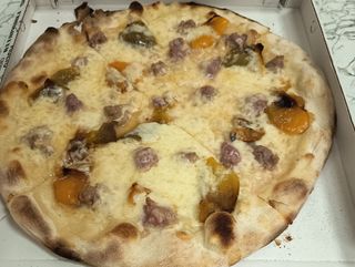 Peperoni e salsiccia