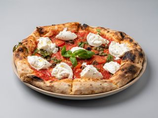Burrata capperi e olive taggiasche