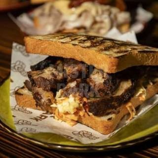 Ribs Sandwich