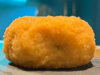 Frittatina di pasta cacio pepe fiori di zucca e lime 65 gr 1 pz