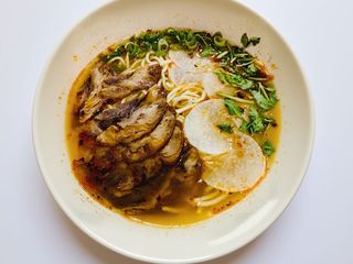 Zuppa di noodles con manzo - non piccante