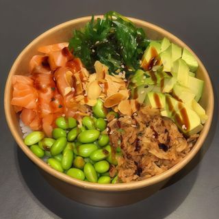 P01-Poke salmone