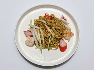 A31-Spaghetti cinese con frutti di mare