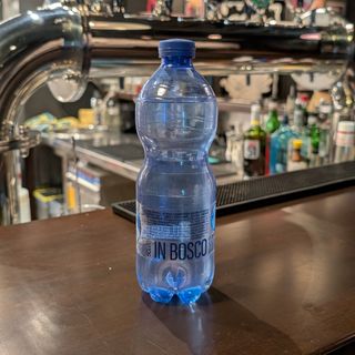 Acqua frizzante