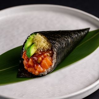 TEMAKI SALMONE TARTARE