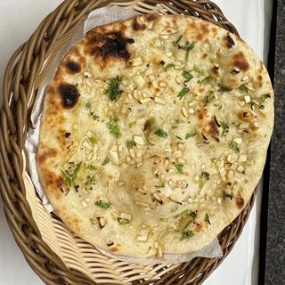 Garlic naan