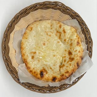 Cheese naan