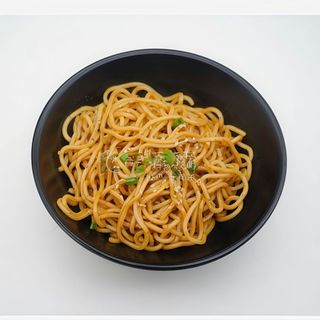 Spaghetti cinesi con verdure e salsa al cipollotto 葱油面