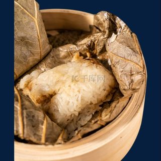 Riso glutinoso ripieno di pollo 糯米鸡